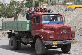 Trabsport ladakh Indien zahnmedizinische Versorgung
